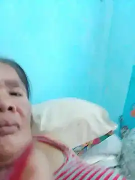 Snapshot of sexylizzy4u chatting on February 18, 2026, 3:48 am sexylizzy4u online show from February 18, 2026, 3:48 am