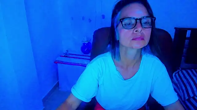 Snapshot of BrianaGarner chatting on October 25, 2025, 4:22 am BrianaGarner online show from October 25, 2025, 4:22 am