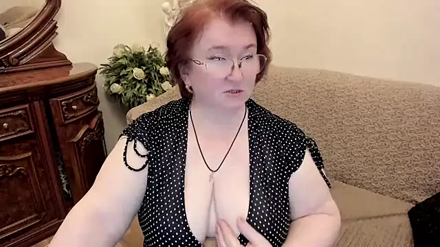 leiamillersonn online show from September 25, 2025, 5:52 pm