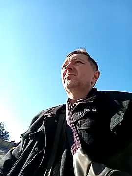 Snapshot of Pokaz2020 chatting on October 27, 2025, 11:33 am Pokaz2020 online show from October 27, 2025, 11:33 am