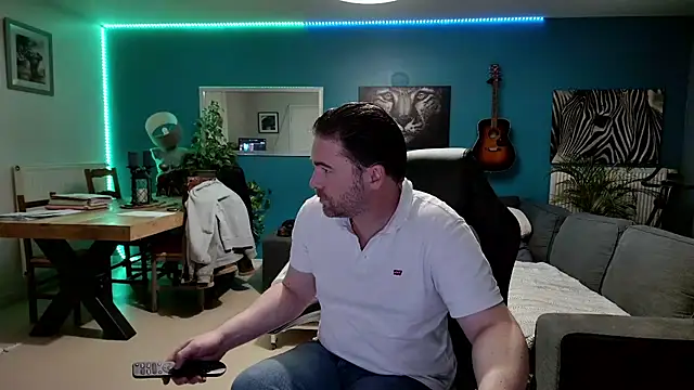 tom sauwer online show from November 21, 2025, 10:31 pm