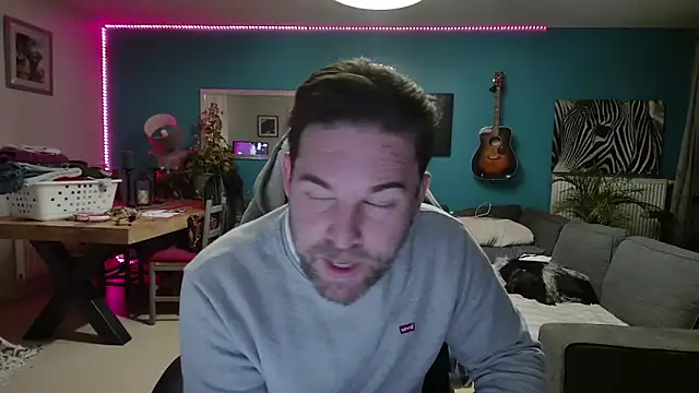 tom sauwer online show from September 30, 2025, 8:37 pm