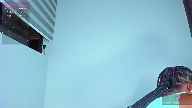 Snapshot of Sofi_Smiley chatting on February 25, 2026, 1:06 am Sofi Smiley online show from February 25, 2026, 1:06 am