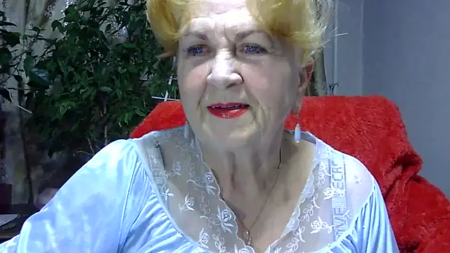 Snapshot of Emma52610 chatting on January 22, 2025, 5:28 pm Emma52610 online show from January 22, 2025, 5:28 pm