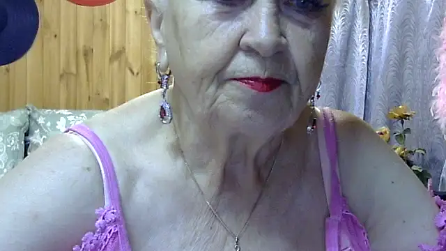 Snapshot of Emma52610 chatting on October 9, 2025, 6:58 am Emma52610 online show from October 9, 2025, 6:58 am