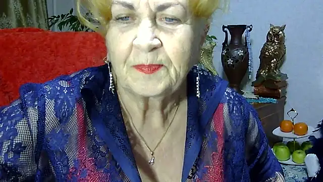 Snapshot of Emma52610 chatting on February 7, 2025, 5:51 pm Emma52610 online show from February 7, 2025, 5:51 pm