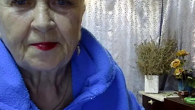 Snapshot of Emma52610 chatting on October 19, 2025, 5:26 pm Emma52610 online show from October 19, 2025, 5:26 pm