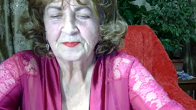 Emma52610 online show from February 17, 2026, 4:37 pm