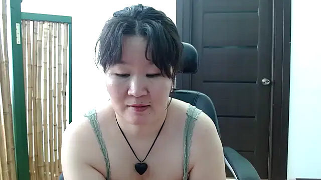 Snapshot of Akira_xx chatting on February 10, 2025, 8:42 am Akira xx online show from February 10, 2025, 8:42 am