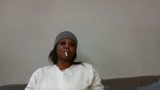 Snapshot of SQUITBOOTY chatting on February 18, 2025, 10:38 am SQUITBOOTY online show from February 18, 2025, 10:38 am