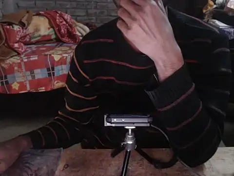 ThethunderPo online show from February 8, 2026, 3:26 am