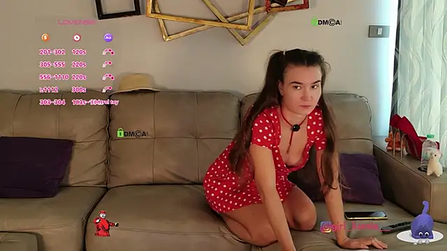 Girl Ksenia online show from May 4, 2026, 1:31 am