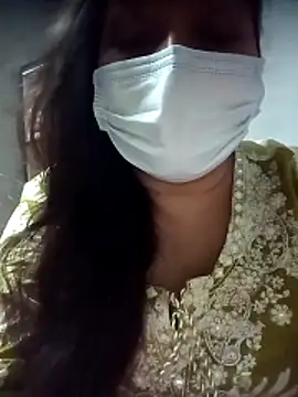 naughtymadam online show from April 15, 2026, 5:46 am