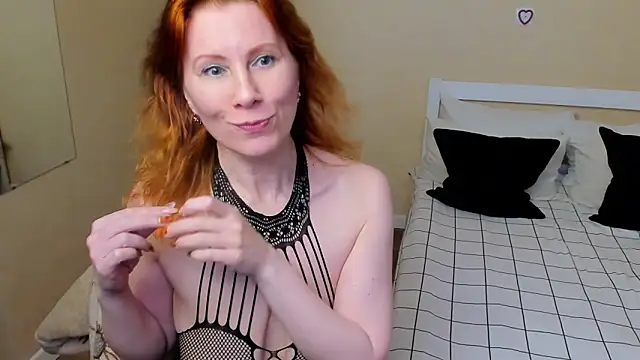 FoxySophia online show from September 19, 2025, 3:43 am