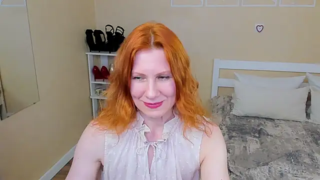 Snapshot of FoxySophia chatting on February 20, 2026, 6:26 am FoxySophia online show from February 20, 2026, 6:26 am