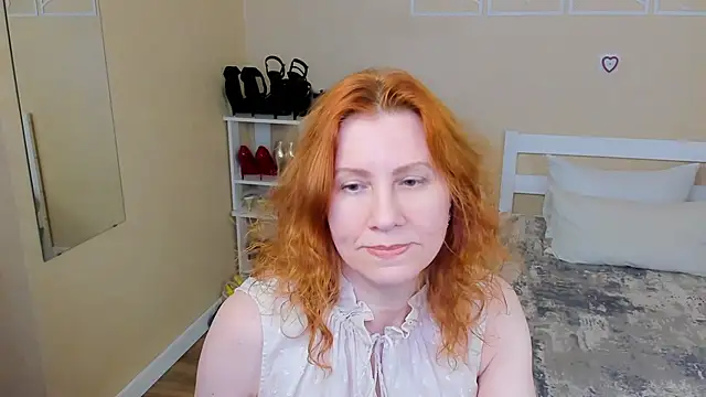 Snapshot of FoxySophia chatting on February 26, 2026, 1:49 am FoxySophia online show from February 26, 2026, 1:49 am