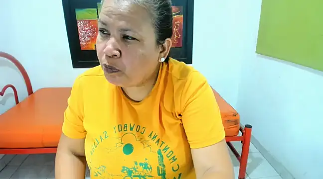 Snapshot of beckyummys chatting on March 5, 2025, 12:11 pm beckyummys online show from March 5, 2025, 12:11 pm