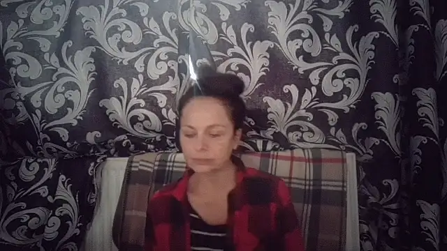 Snapshot of LindaStarS chatting on October 28, 2025, 6:45 am LindaStarS online show from October 28, 2025, 6:45 am