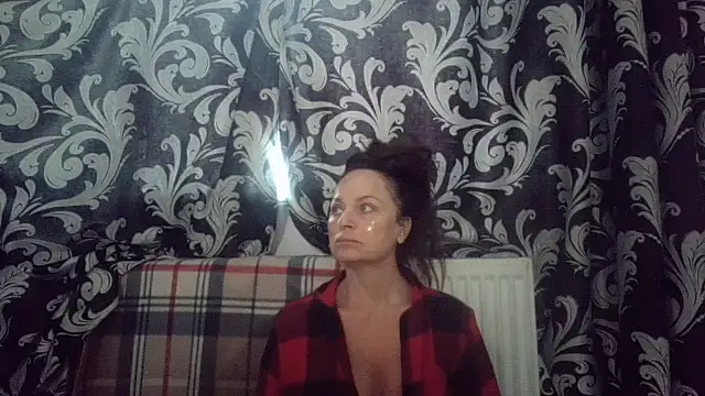 Snapshot of LindaStarS chatting on October 16, 2025, 5:49 am LindaStarS online show from October 16, 2025, 5:49 am