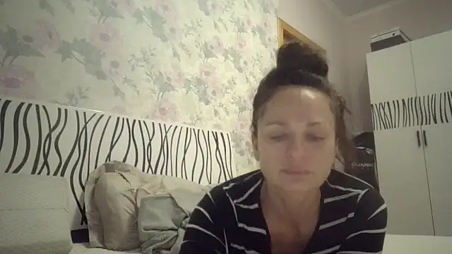 Snapshot of LindaStarS chatting on October 18, 2025, 6:21 pm LindaStarS online show from October 18, 2025, 6:21 pm