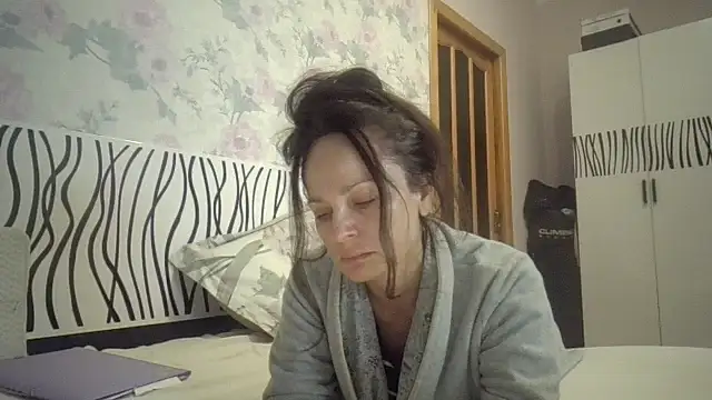 Snapshot of LindaStarS chatting on October 20, 2025, 7:14 pm LindaStarS online show from October 20, 2025, 7:14 pm