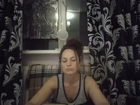 LindaStarS online show from March 17, 2025, 5:27 pm