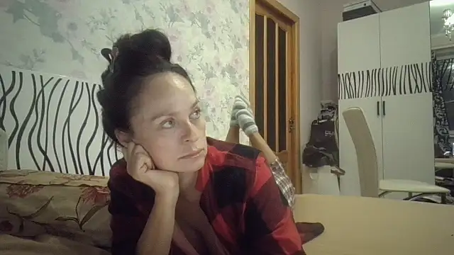 Snapshot of LindaStarS chatting on October 12, 2025, 6:53 pm LindaStarS online show from October 12, 2025, 6:53 pm