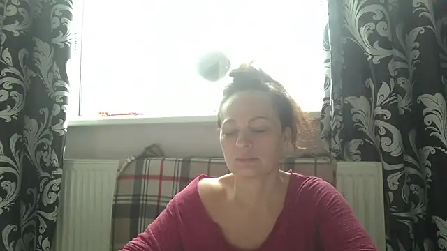 LindaStarS online show from April 9, 2026, 6:30 am