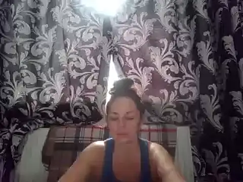 LindaStarS online show from March 3, 2025, 2:17 pm