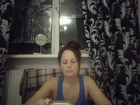 LindaStarS online show from February 20, 2025, 5:52 pm