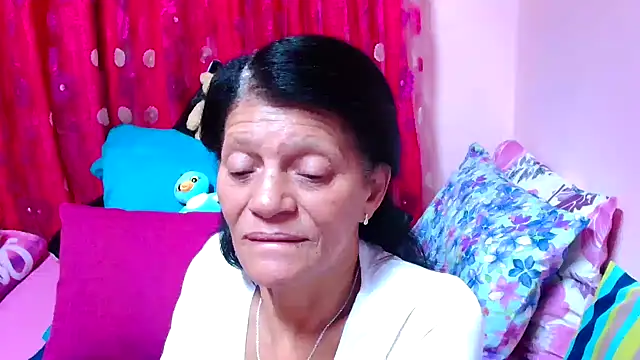 SLUTTYROXY online show from September 18, 2025, 7:28 pm