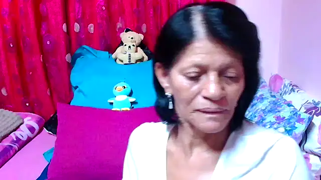 SLUTTYROXY online show from September 19, 2025, 7:34 am