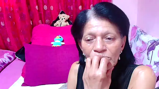 SLUTTYROXY online show from October 2, 2025, 7:01 am