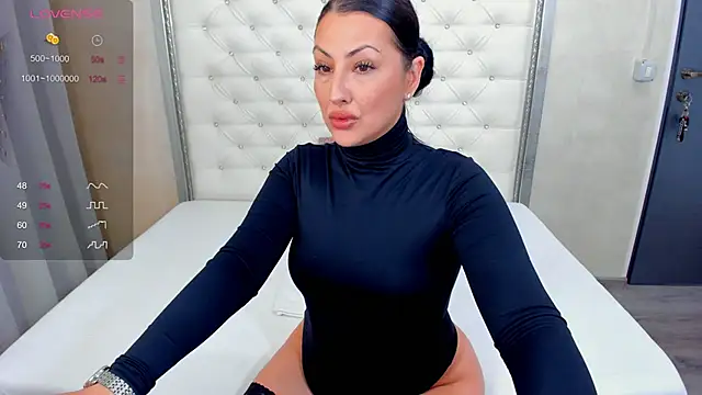 Snapshot of shy_cinderella chatting on November 21, 2025, 8:08 pm shy cinderella online show from November 21, 2025, 8:08 pm