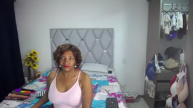 Snapshot of AnnaSim chatting on September 14, 2025, 10:48 am AnnaSim online show from September 14, 2025, 10:48 am