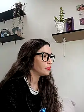 loveuu-bae online show from February 6, 2025, 9:28 pm