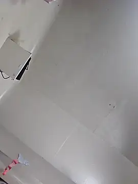 UncutHammer69 online show from October 10, 2025, 3:24 pm