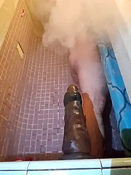 UncutHammer69 online show from November 25, 2025, 4:57 am