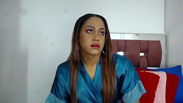 LoraineBigCockTs online show from October 17, 2025, 1:35 pm