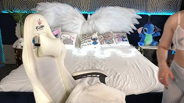 EmilyCandyy online show from October 7, 2025, 6:03 am