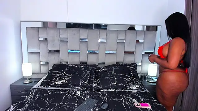 Cammiila online show from September 21, 2025, 2:22 pm