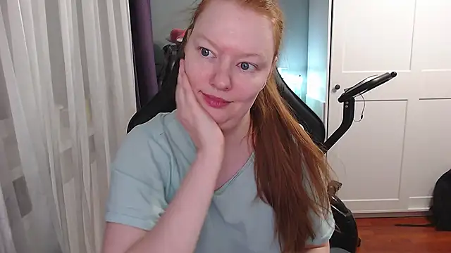 Lady Inari online show from September 30, 2025, 8:37 pm