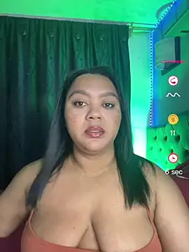 yanza2002 online show from June 30, 2026, 10:54 pm