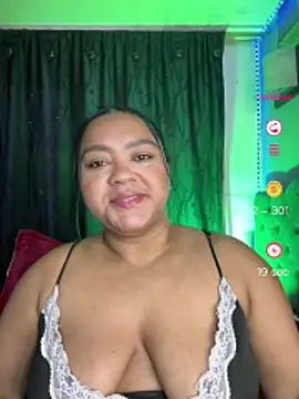 yanza2002 online show from July 7, 2026, 11:08 pm
