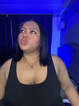 yanza2002 online show from November 28, 2025, 11:16 pm