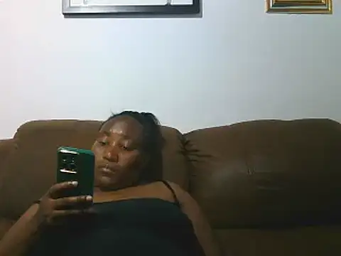 Snapshot of ebonytitts4u chatting on February 9, 2026, 7:23 pm ebonytitts4u online show from February 9, 2026, 7:23 pm