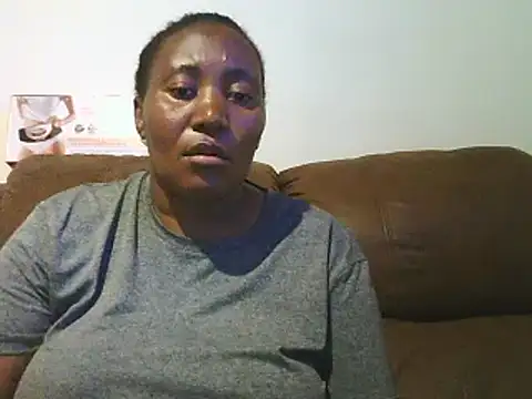 Snapshot of ebonytitts4u chatting on January 16, 2025, 6:16 pm ebonytitts4u online show from January 16, 2025, 6:16 pm