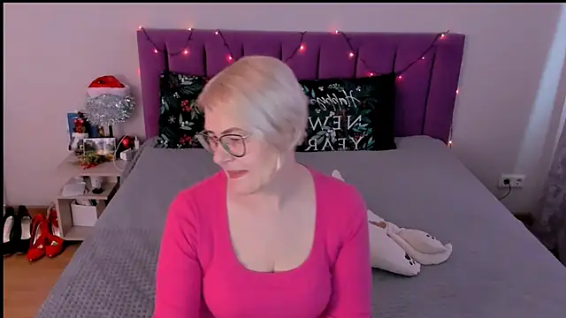 sabrinamacmarren online show from January 13, 2026, 11:03 am