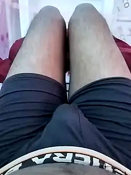 Snapshot of bigh96dik chatting on February 17, 2025, 5:36 am bigh96dik online show from February 17, 2025, 5:36 am