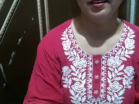 Snapshot of UrsMansi chatting on September 25, 2025, 6:19 am UrsMansi online show from September 25, 2025, 6:19 am